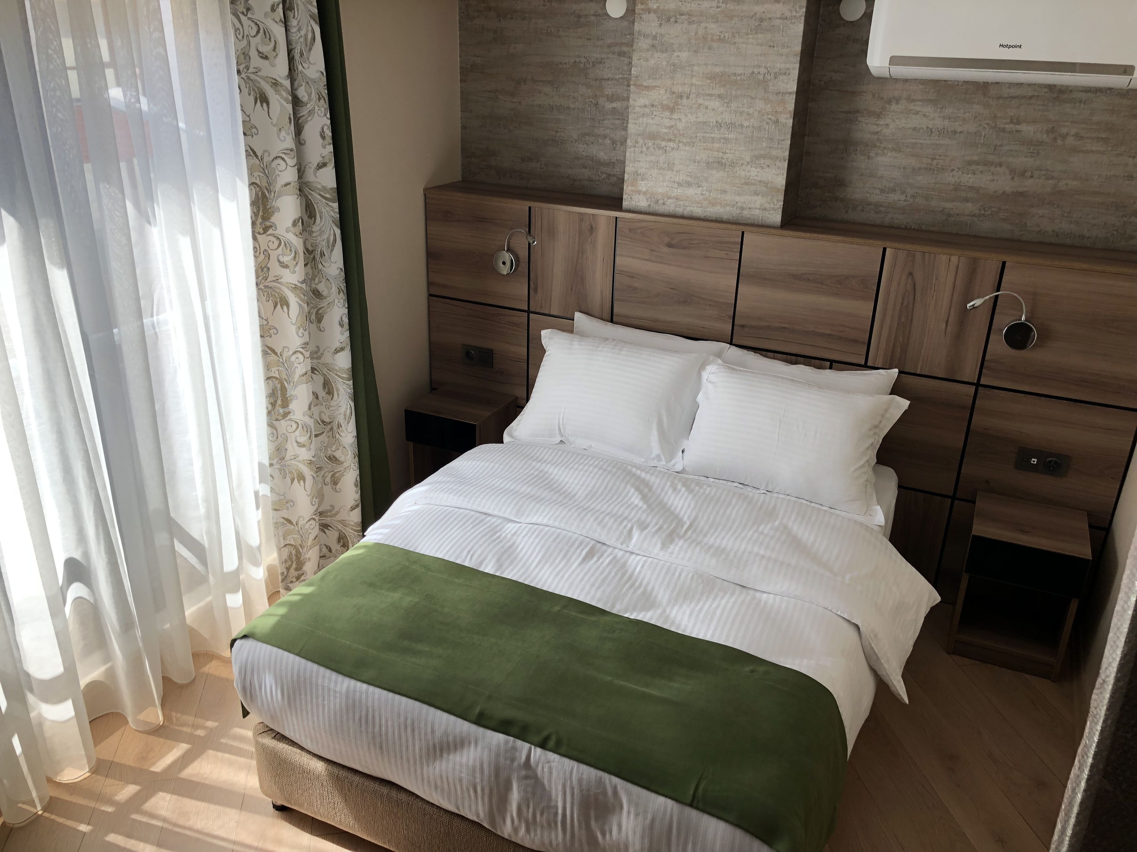 minibar, in-room safe, desk, soundproofing