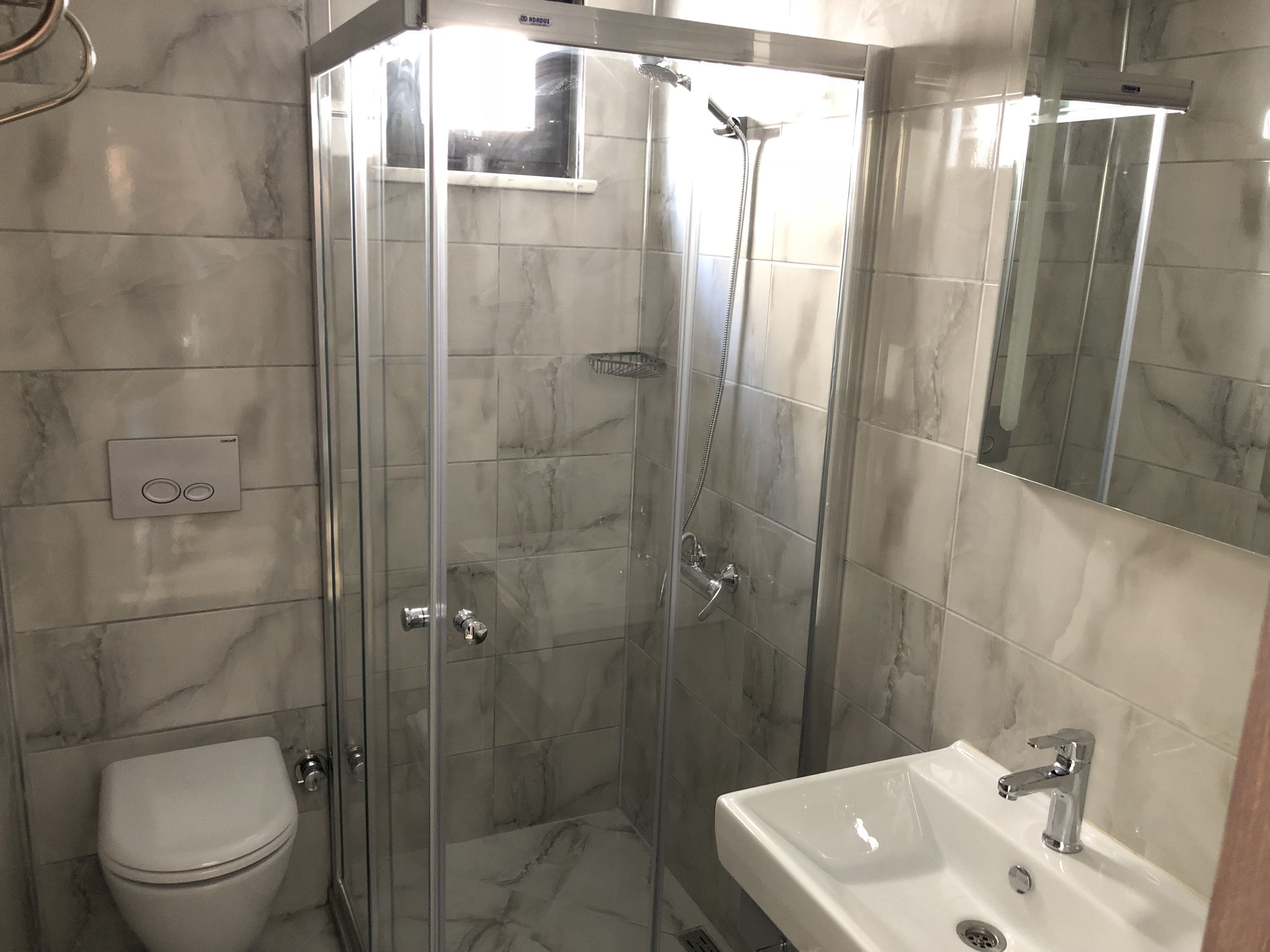 shower, free toiletries, hair dryer, slippers