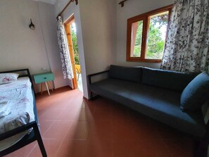 Standard Triple Room, Balcony | Minibar, in-room safe, desk - Oblomov Hotel (Kemer)