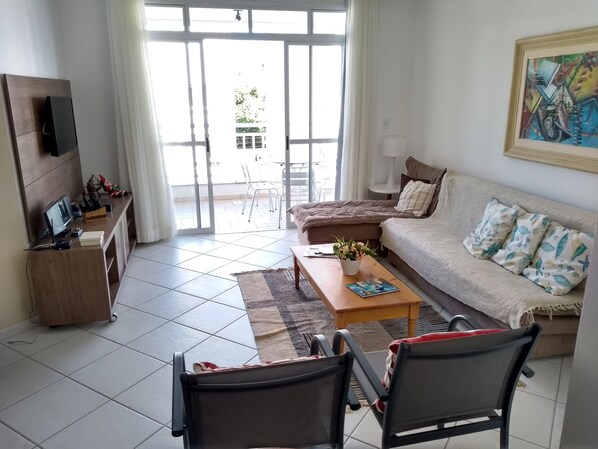 Televisión de pantalla plana, películas con cargo