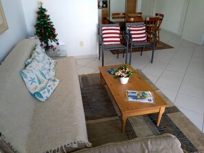 ซูพีเรียอพาร์ทเมนท์, 3 ห้องนอน, วิวเมือง, ชั้นเอ็กเซกคิวทีฟ | 1 ห้องนอน, เครื่องนอนระดับพรีเมียม, โต๊ะทำงาน, เตารีด/โต๊ะรีดผ้า