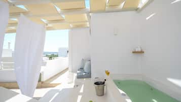 Suite (Top Floor with Outdoor Hot Tub) | Terrasse/patio