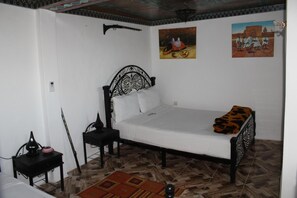 Tabla de planchar con plancha, cunas gratuitas y wifi gratis 