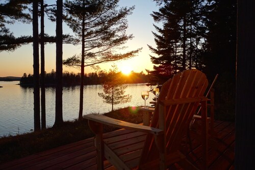 One-of-a-Kind Views! Private Seaside Sanctuary & Nature Lover's Paradise