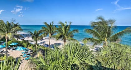 C - Spectacular Ocean Views! Beautiful beachfront property with pool!