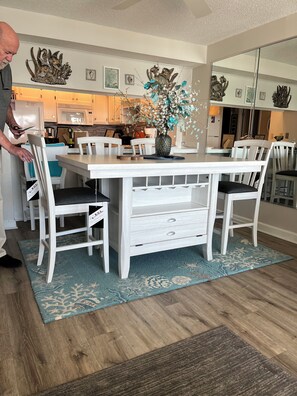 Dining - INCREDIBLE OCEANFRONT VIEWS/3 BR, 3 Bath Luxury Condo/Sea Marsh I (North Myrtle Beach)