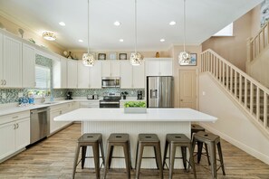 Fridge, microwave, oven, stovetop - Sun Kiss'D | Private Pool | 6-Seater Golf Cart | 4 Mins to Public Beach (Destin)