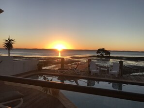 Pool - Moreton Bay Beach LodgeUnwind in  indulge in discovery (Cleveland)