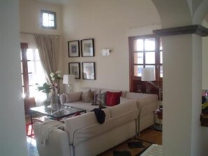 Smart TV, DVD player, books