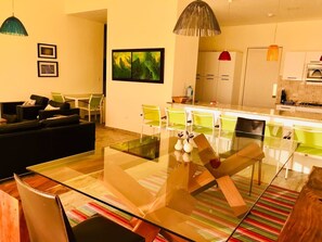 Casa exclusiva, 3 dormitoris, vistes a la platja, primera línia de platja | Sala d'estar