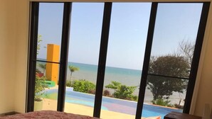 Exclusive House, 3 Bedrooms, Beach View, Beachfront - Pacific View (Pedasí)