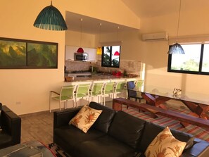 Exclusive-talo, 3 makuuhuonetta, rantanäköala, rannan lähellä | Oleskelualue