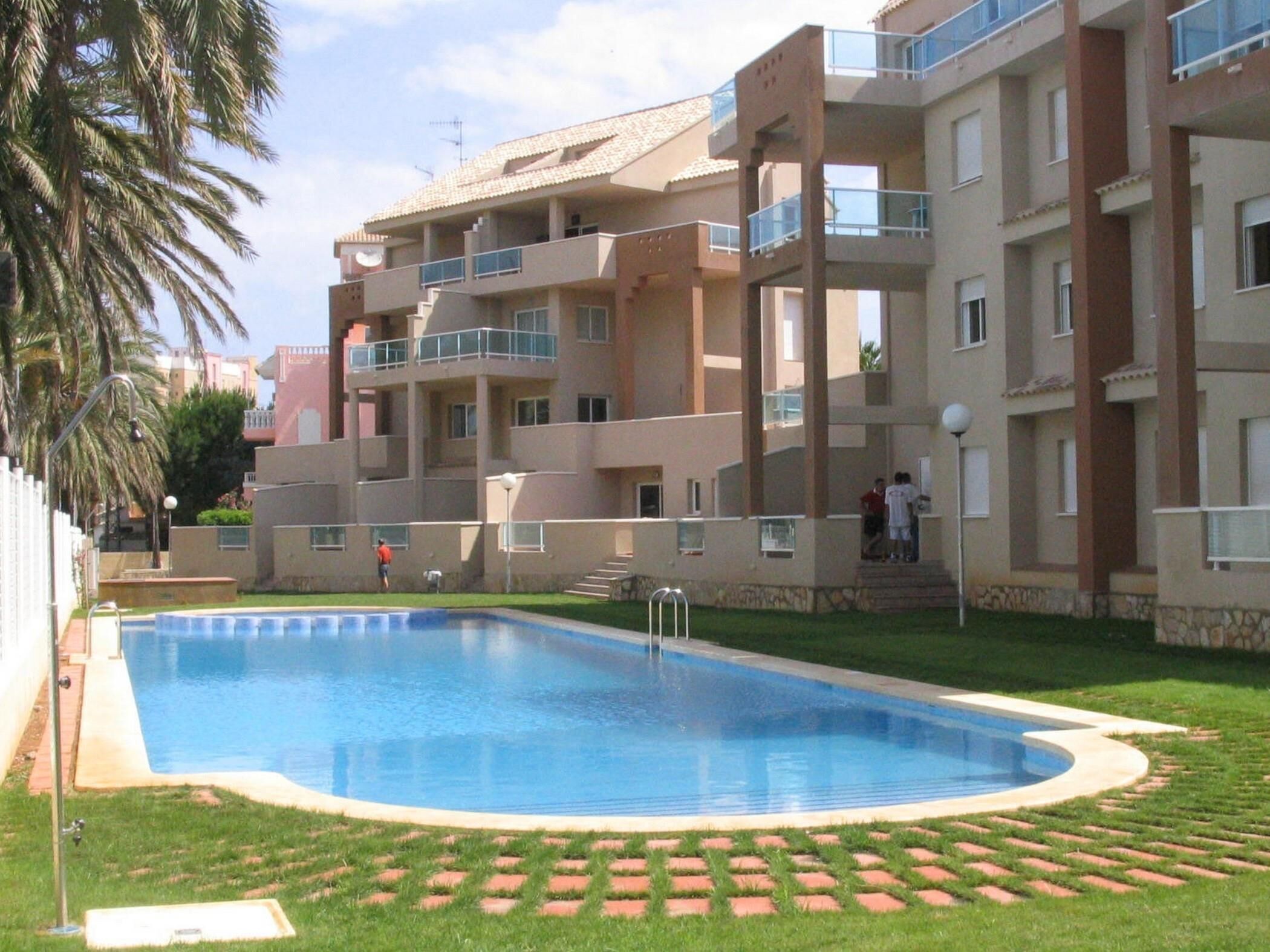 حمام سباحة
