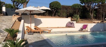 PRETTY HOLIDAY HOUSE IN QUIET AND VERY SUNNY