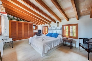 4 habitaciones y caja de seguridad en la habitación 