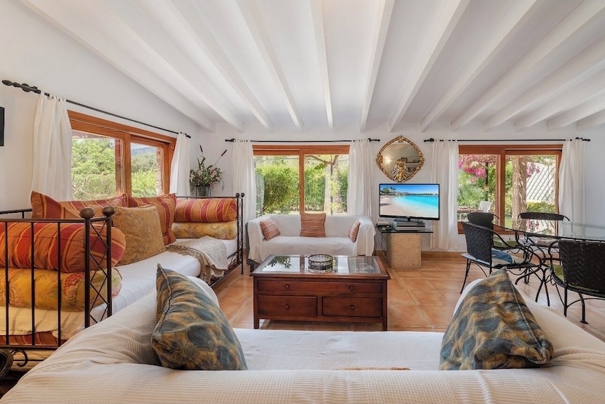 Mooie Zeer Rustige Villa Met Zwembad, Grote Terrassen En Een Grote Tuin. - Port de Pollença