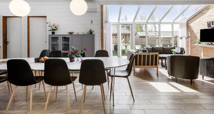 Stunning home in Væggerløse with sauna