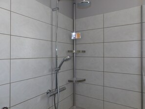 Shower, hair dryer - Gîte in Provence, enclave des papes, swimming pool, quiet, nature, near Grignan (Grillon)