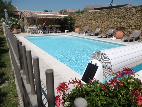 - DIE PITCHOLINE EN PROVENCE *** SPORTLICHER UND BLUMIGER GARTEN - POOL - KOMFORT 