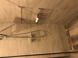 Een douche, een haardroger