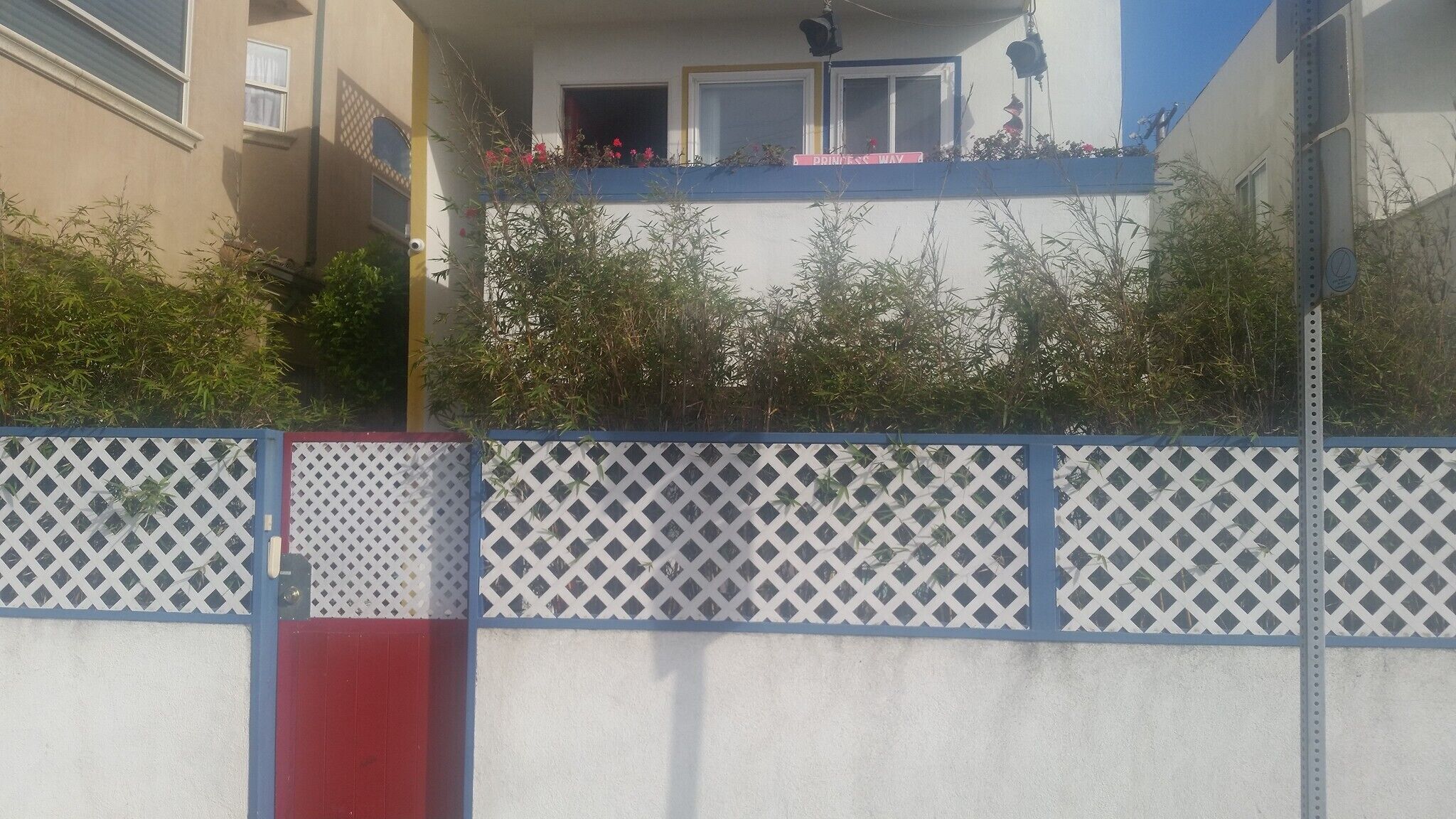 Cozy Beach Apartment near LAX & Silicon Beach