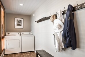 Interior - Ski Lift Across St! Near Main St.! On Golf Course -X-Country Ski! Priv. Hot Tub! (Park City)