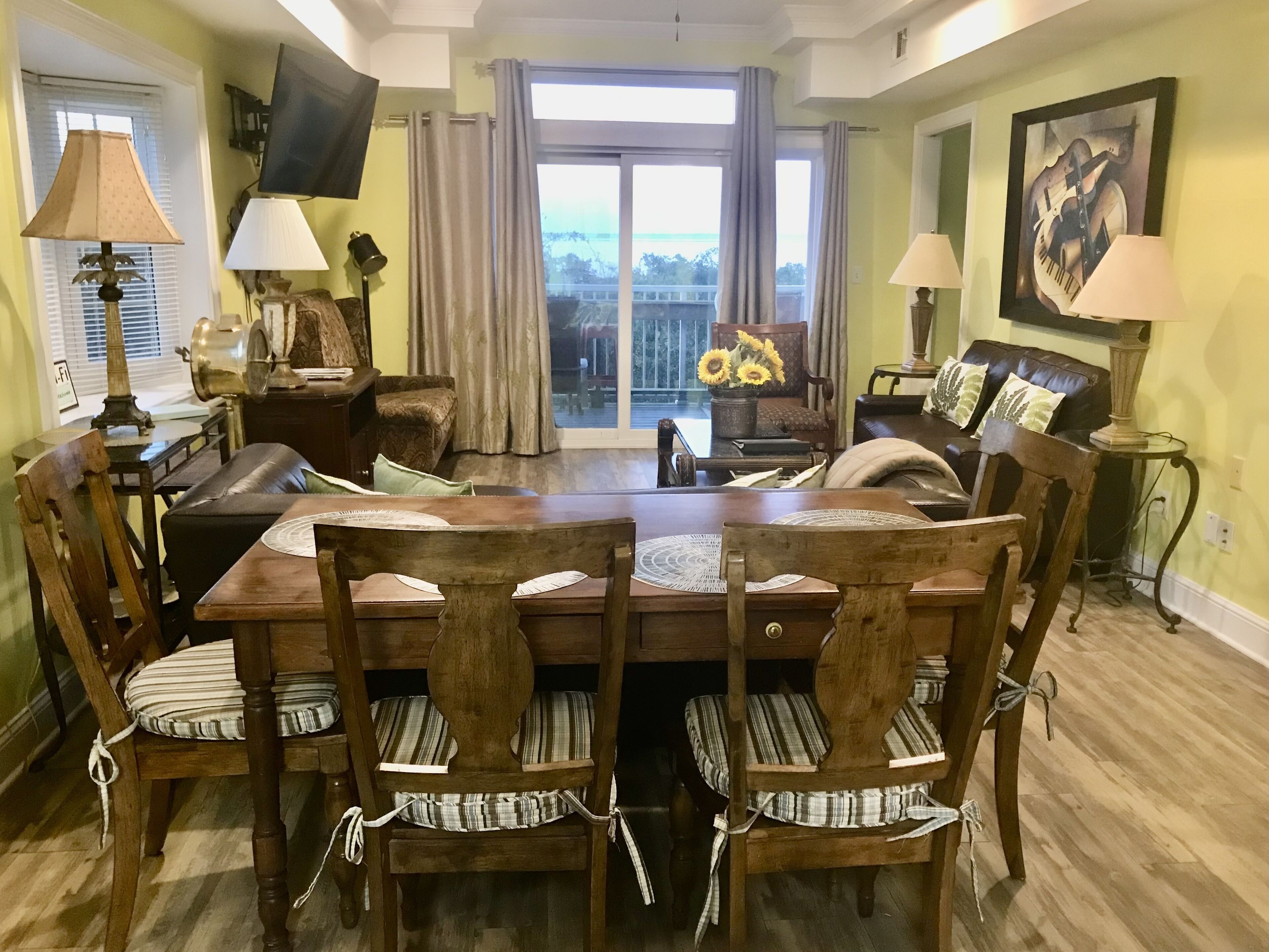 Beachfront 3 Bedroom/ 2 Bath Condo in Gated Complex with Pool, Tennis 