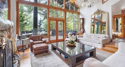 Falcon | Elegant Chalet | Hot tub | Prime Location