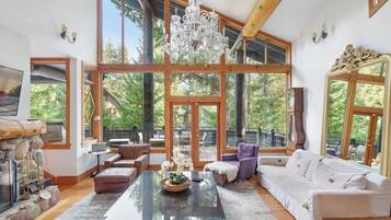 Smart TV, fireplace, stereo, offices