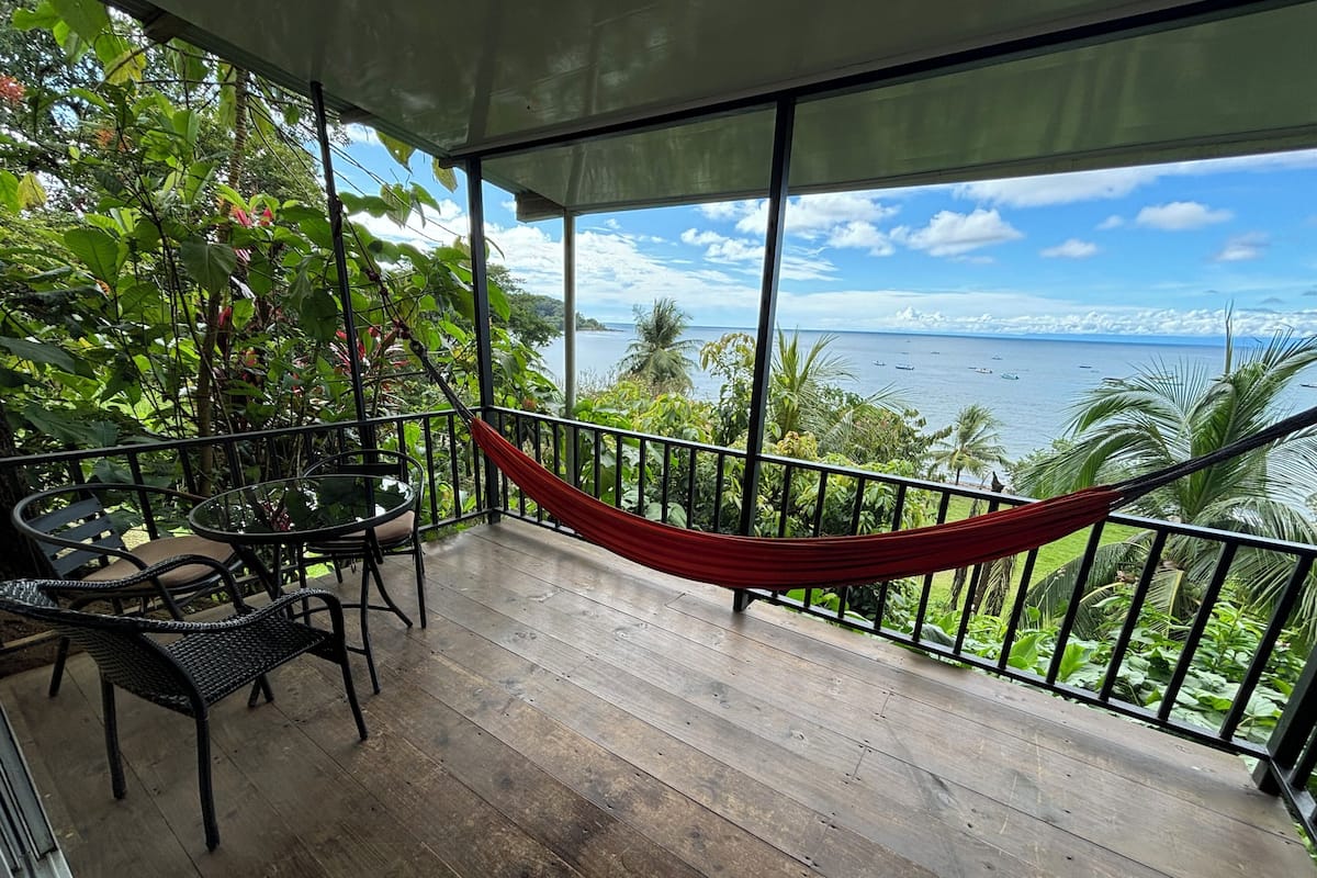 Vierbettzimmer, 1 Schlafzimmer, Meerblick, Meerseite | Terrasse/Patio