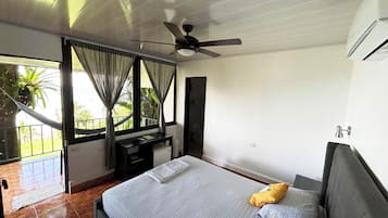 Habitación doble, 1 cama Queen size, vista al océano, frente al océano | Minibar y wifi gratis