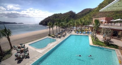 Pico De Loro Hamilo Coast Guest House