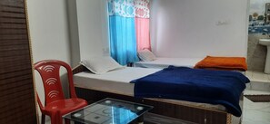 2 bedrooms - Hotel Greenland Palace Bodhgaya (Gaya)