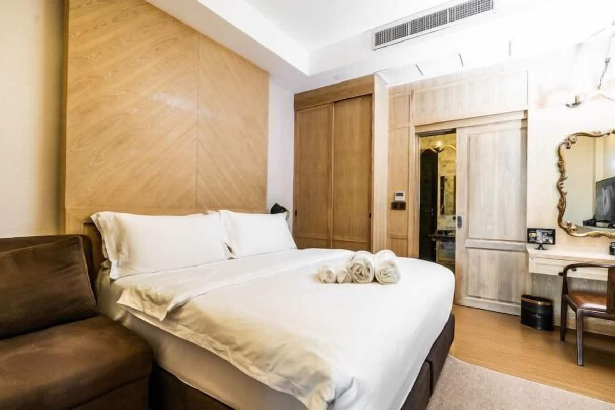 1 bedroom, minibar, in-room safe, desk