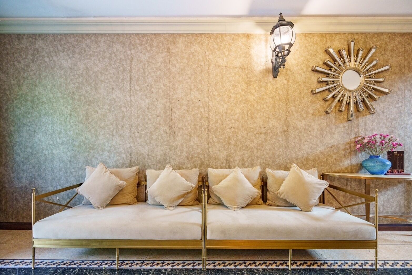 double room | 1 bedroom, minibar, in-room safe, desk