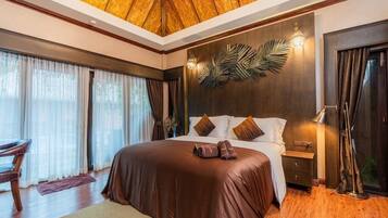 Villa | Minibar, in-room safe, desk, free WiFi