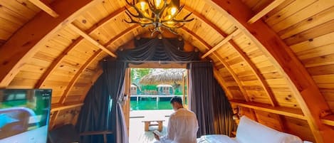 Lake Villa | 1 bedroom, minibar, in-room safe, desk