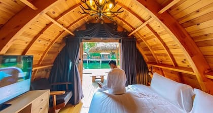 Khum Damnoen Resort