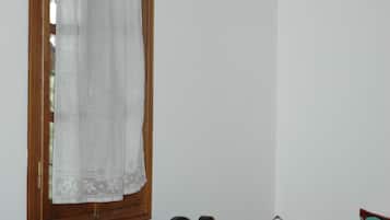 Duplex, 3 Bedrooms | Living area | Plasma TV, fireplace
