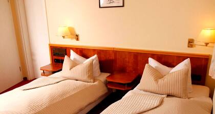 Doppelzimmer - Brocki' s Hotel Stadt Hamburg