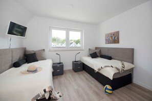 Unclassified image, 4 of 15, button