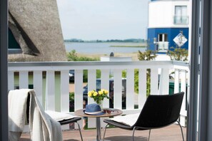 Unclassified image, 2 of 15, button