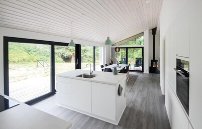 Beautiful home in Glesborg with WiFi