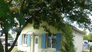 Exterior - Charming house near beach and forest, parking, Wi-Fi (Le Grand-Village-Plage)