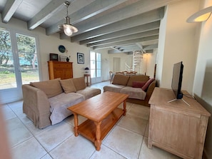 TV - Modern villa near sea, St-Georges d'Oléron, 8 people (Saint-Georges-d'Oléron)