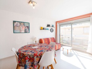 Interior - Air-conditioned 1-bedroom apartment with balcony, parking, and beach access in Narbonne-Plage (Narbonne)