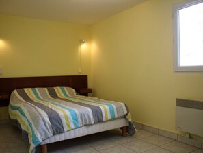 2 bedrooms