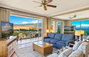 Televisión, reproductor de DVD, estéreo