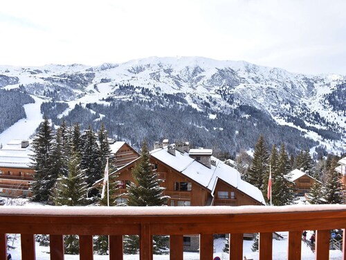 Cozy 2-Room Apartment for 4, Mountain Views, Close to Slopes and Amenities