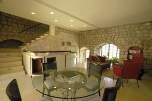 Lobby lounge - Artists' Colony Inn Zefat (Safed)